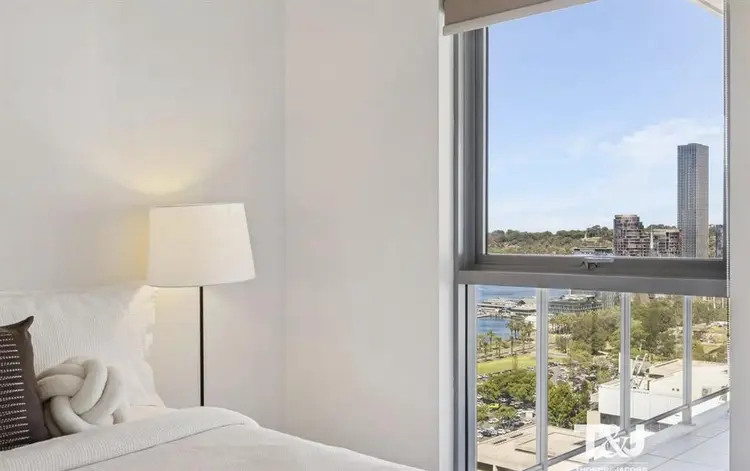 East Perth WA room available