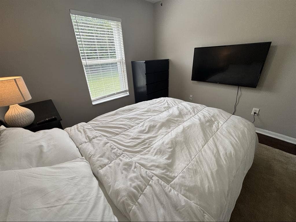 Room available in Hunters Creek