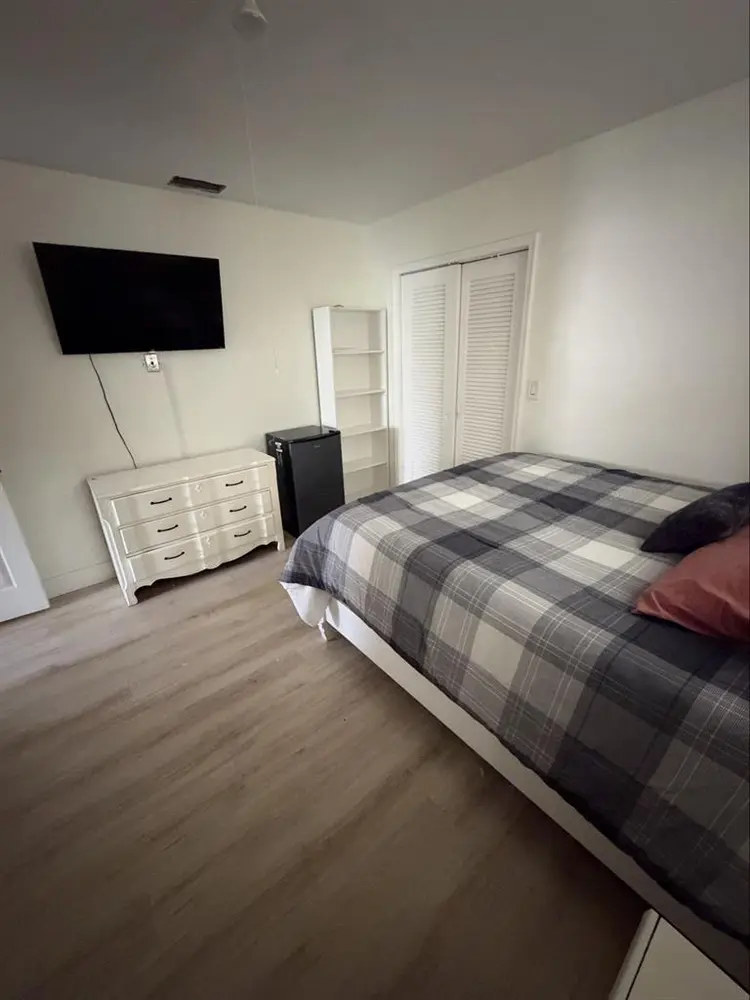 Room in Hollywood