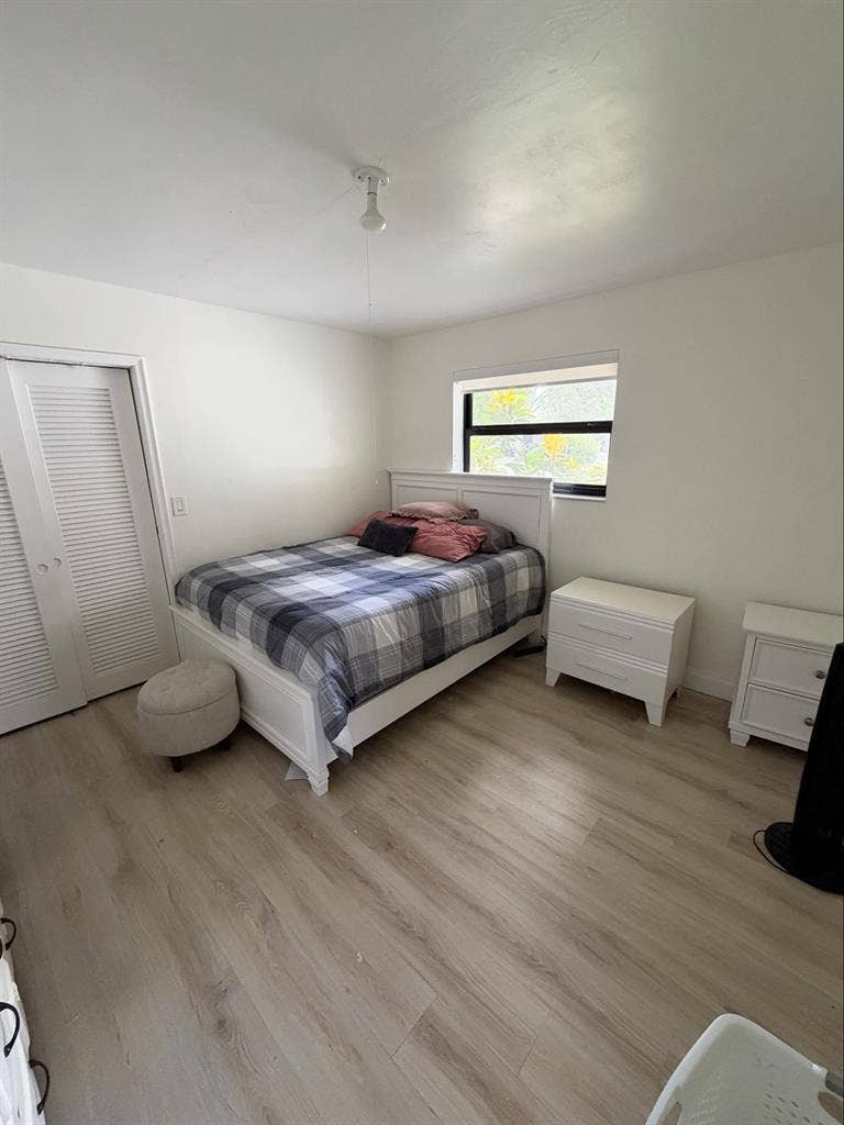 Room in Hollywood