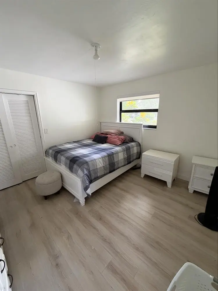 Room in Hollywood
