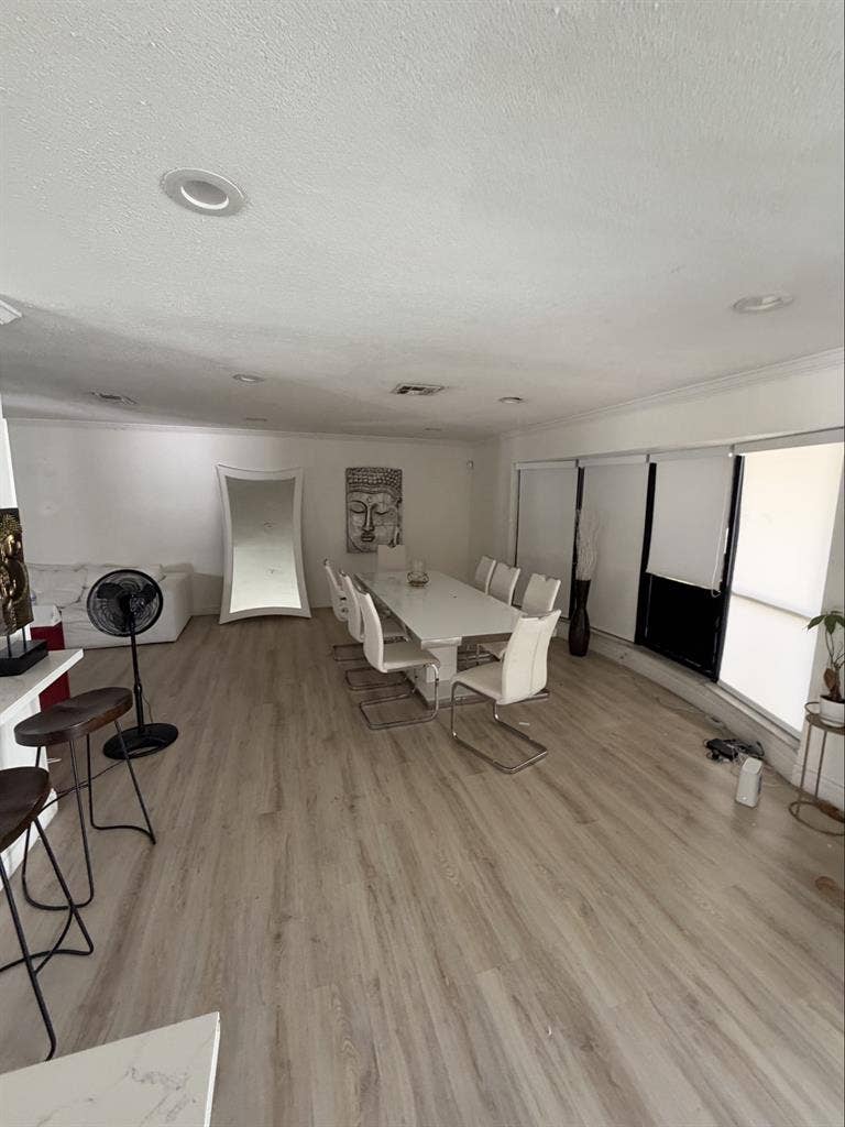 Room in Hollywood