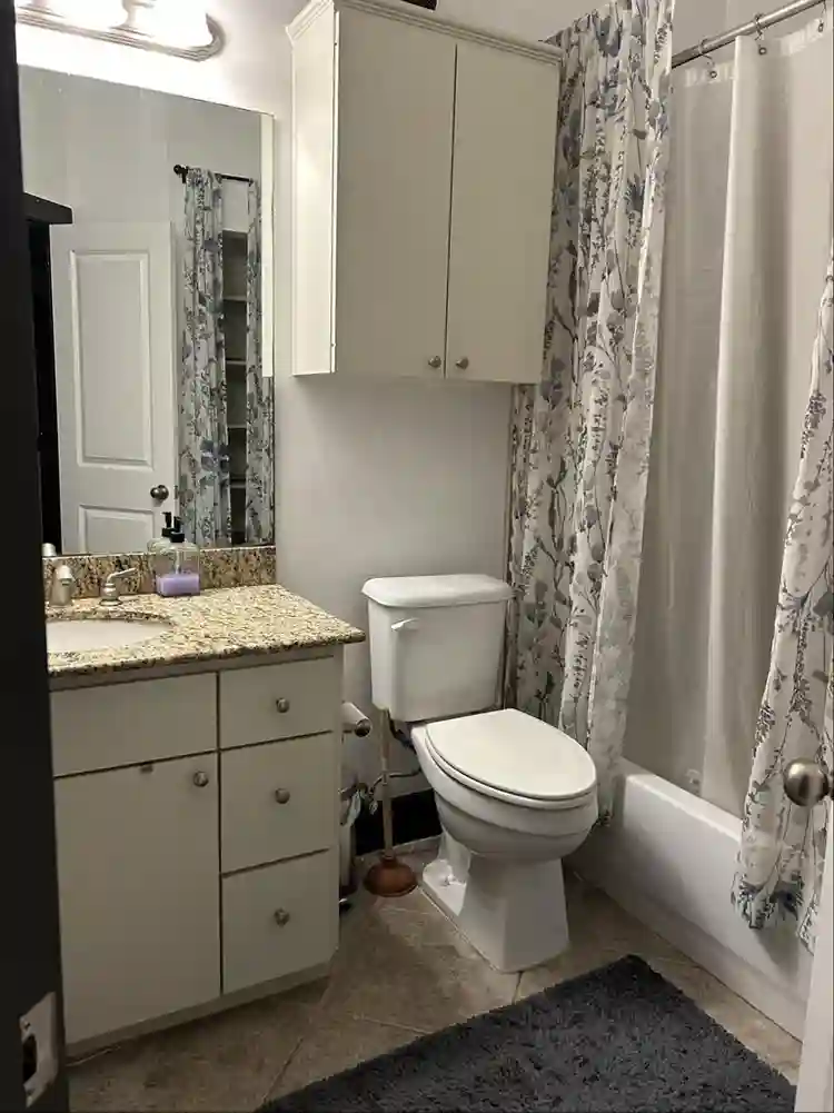 Furnished room in EaDo