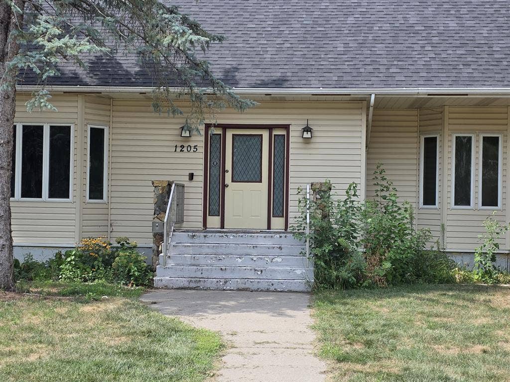 2BR basement furnished avail 11/1