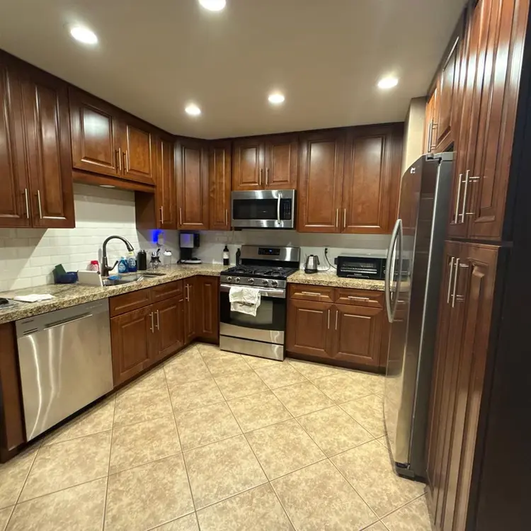 Room for rent (furnished or not!)