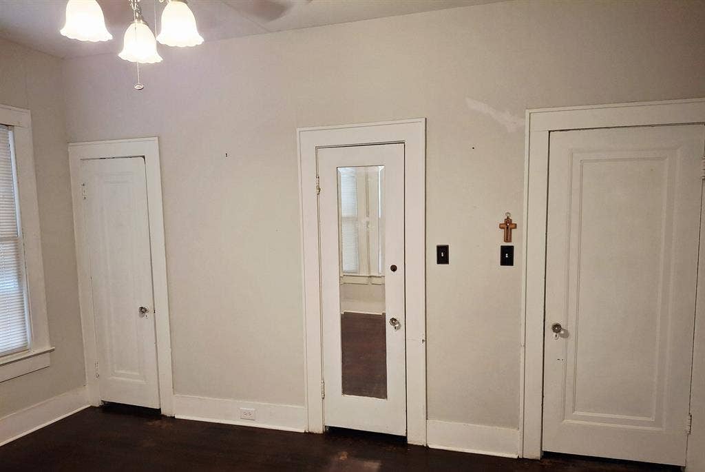Bedroom Near Historic Downtown