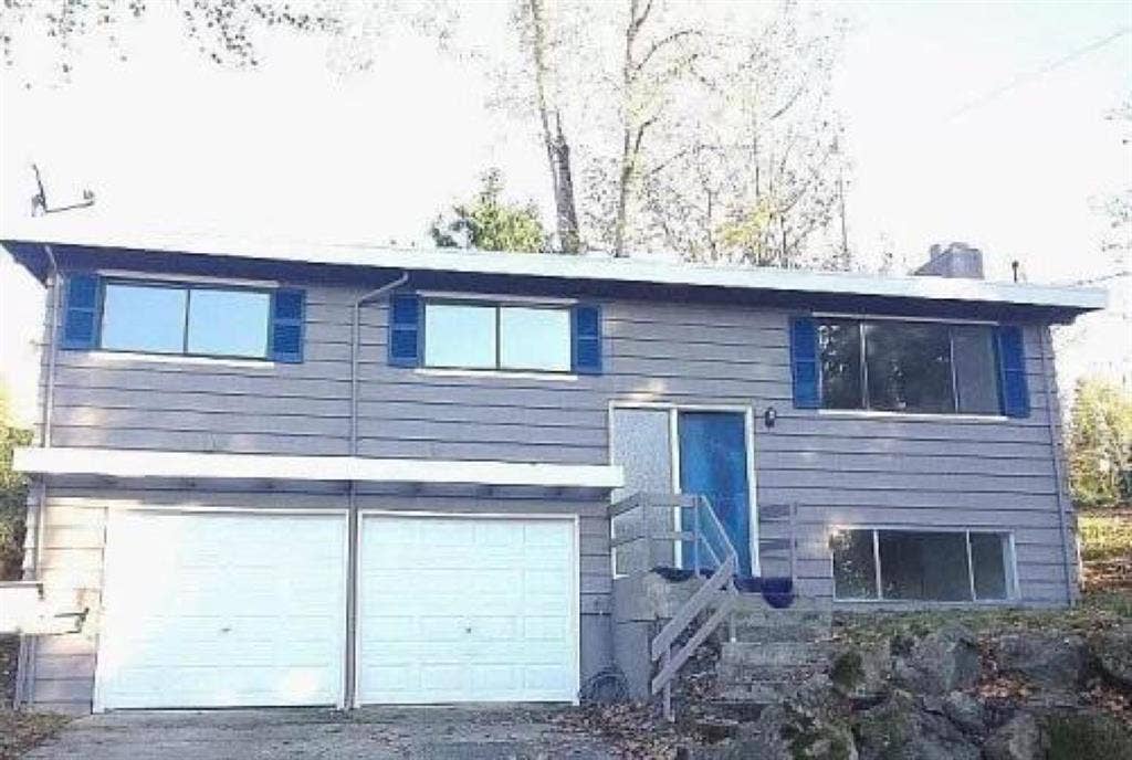 Room for rent in Bellevue available