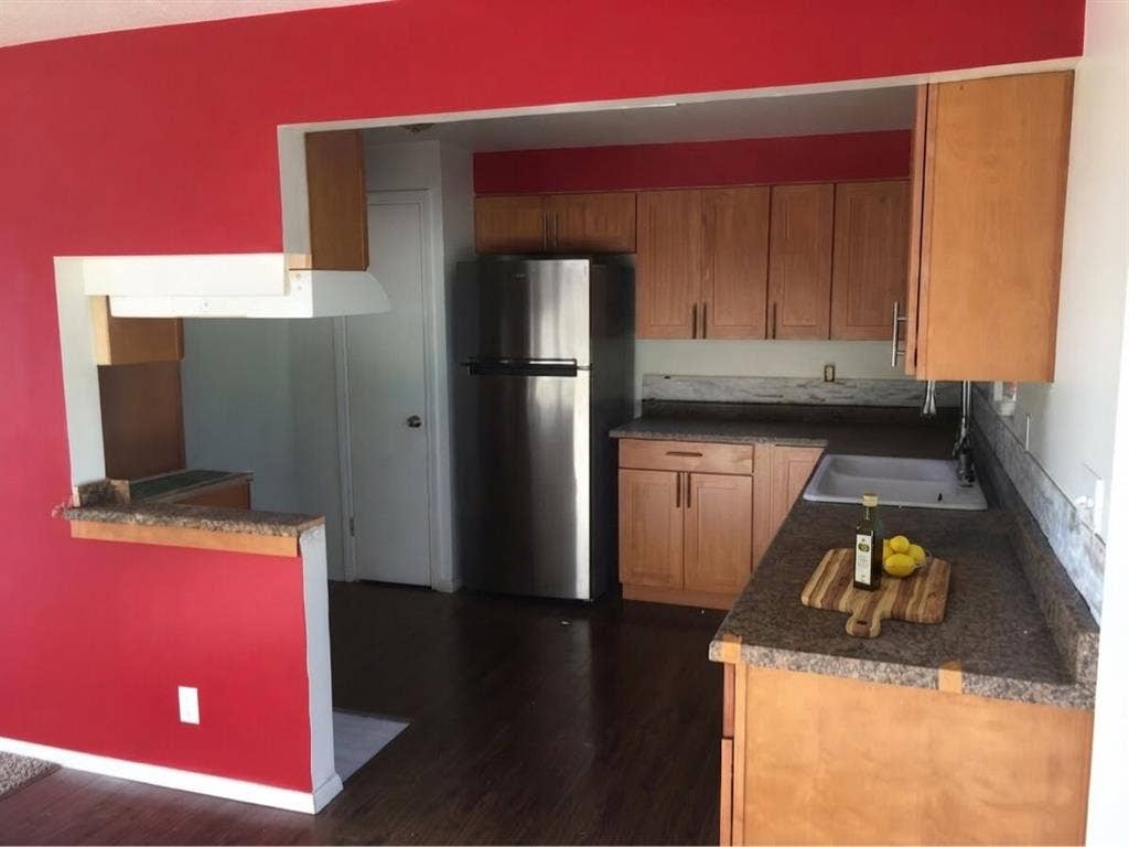Room for rent in Bellevue available
