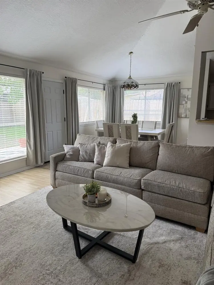 Cozy Room in a Quiet, Clean Home