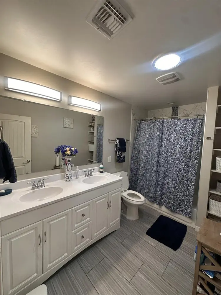 Room for rent in Central Phoenix