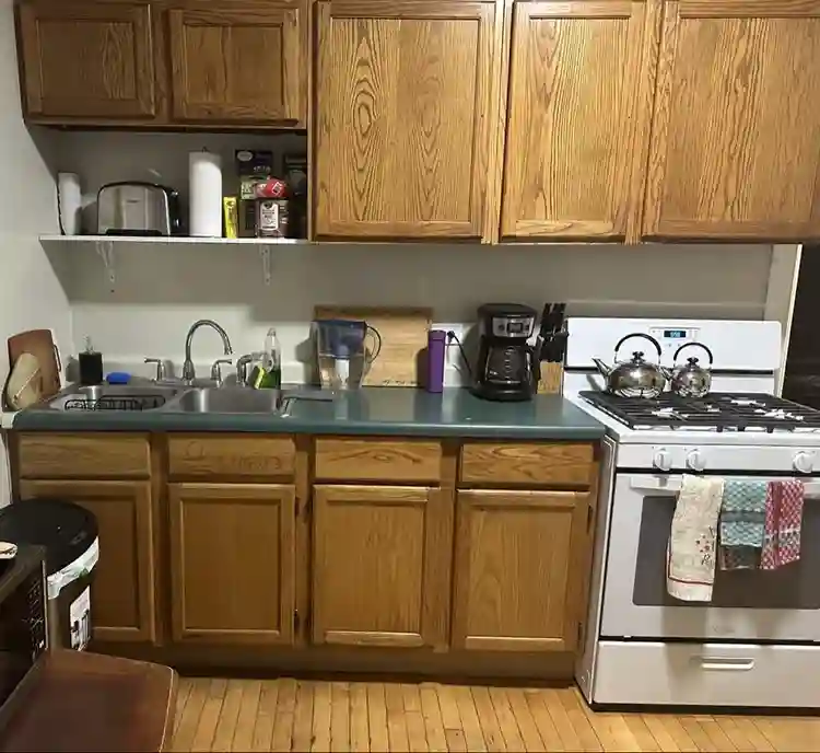 Furnished Room in Chicago 60618