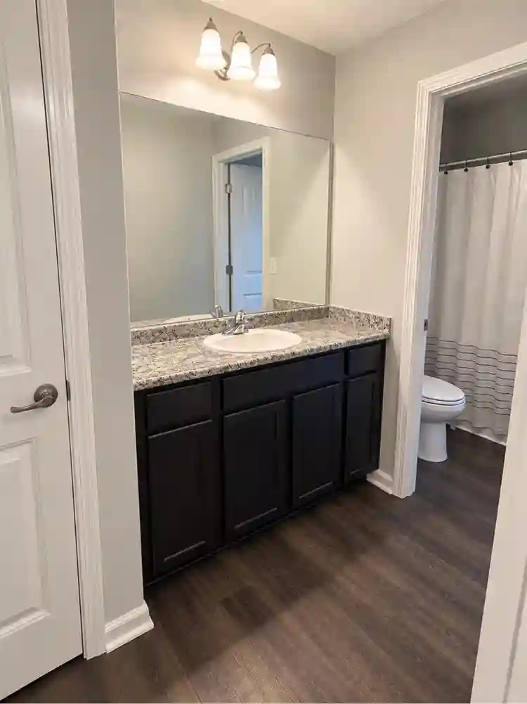 Looking for a responsible roommate