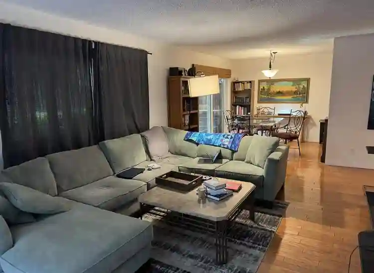 Cozy Room in Hollywood Hill Complex