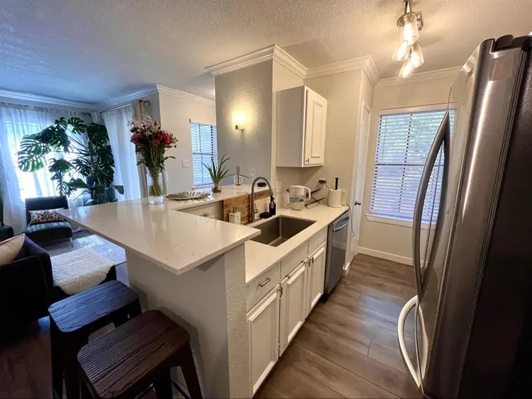 Furnished Room in East Riverside