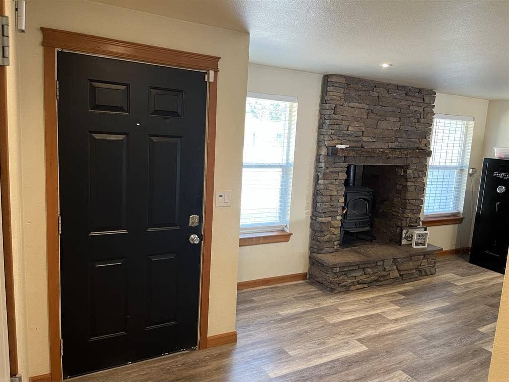 Room for rent in single story home.