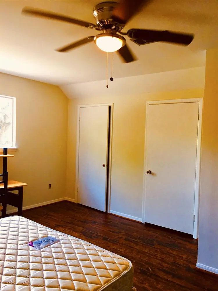 A private bedroom for rentt