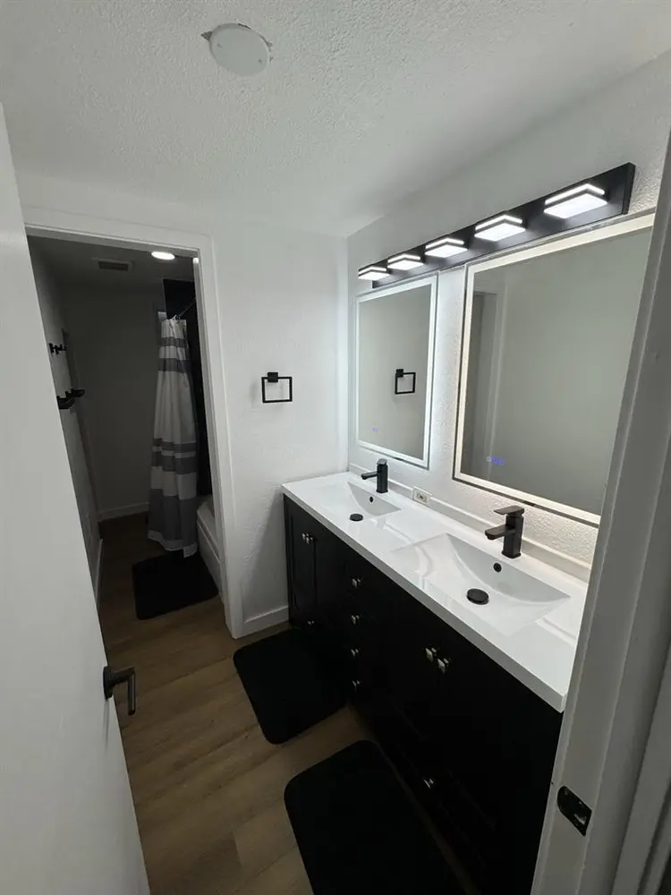 Beautifully renovated home near DTC