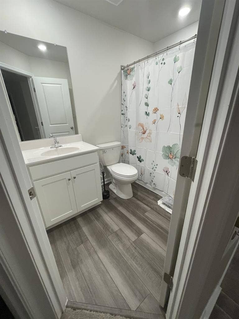 Room $850 uts included