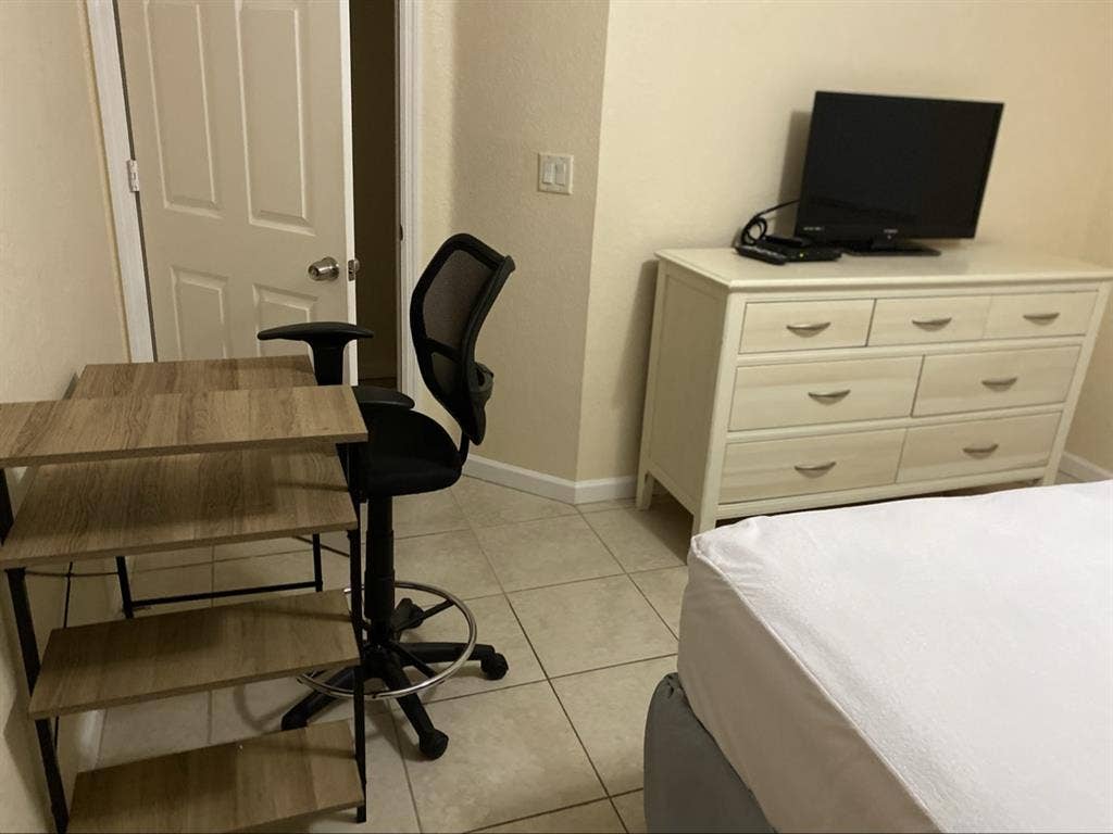 Furnished room w/Private bath