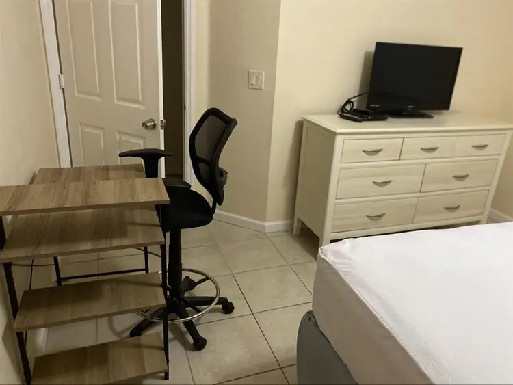 Furnished room w/Private bath