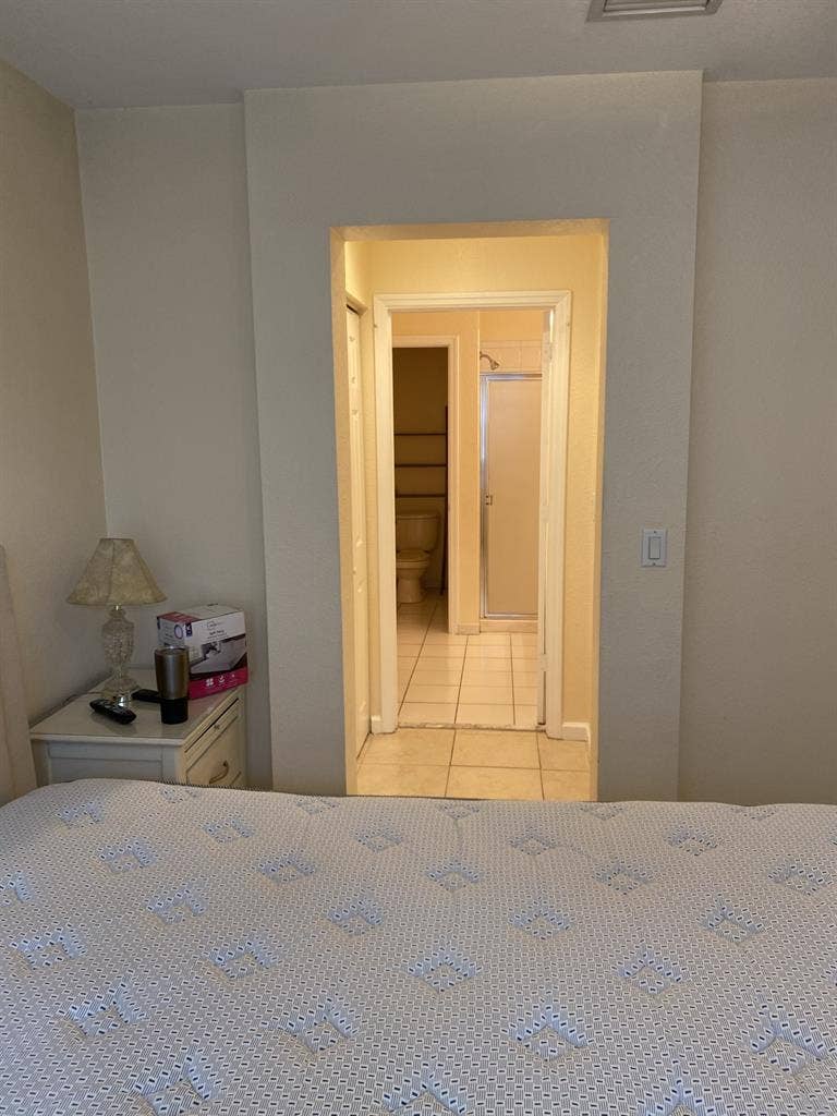 Furnished room w/Private bath