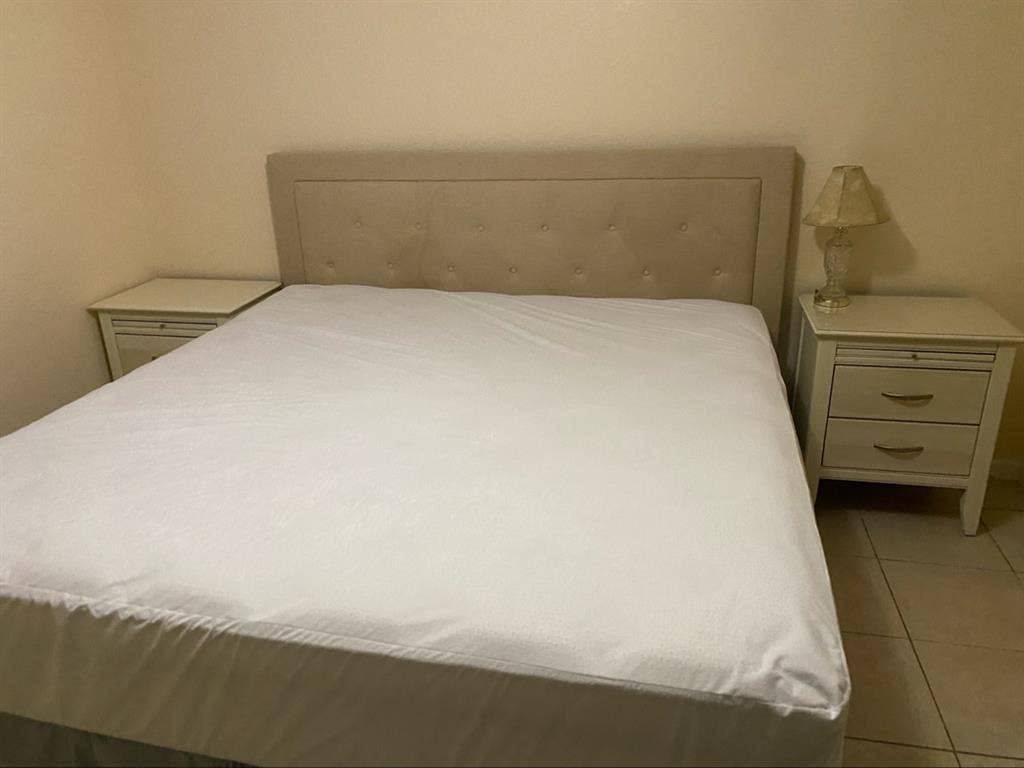 Furnished room w/Private bath