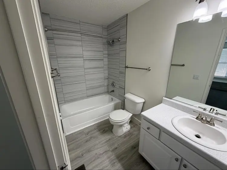 Two bedroom (room & loft) in Durham