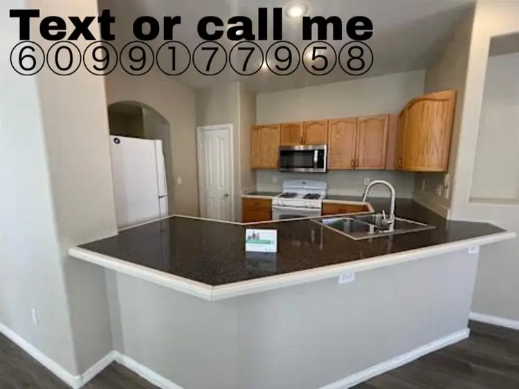 New Listing Ready To Move In