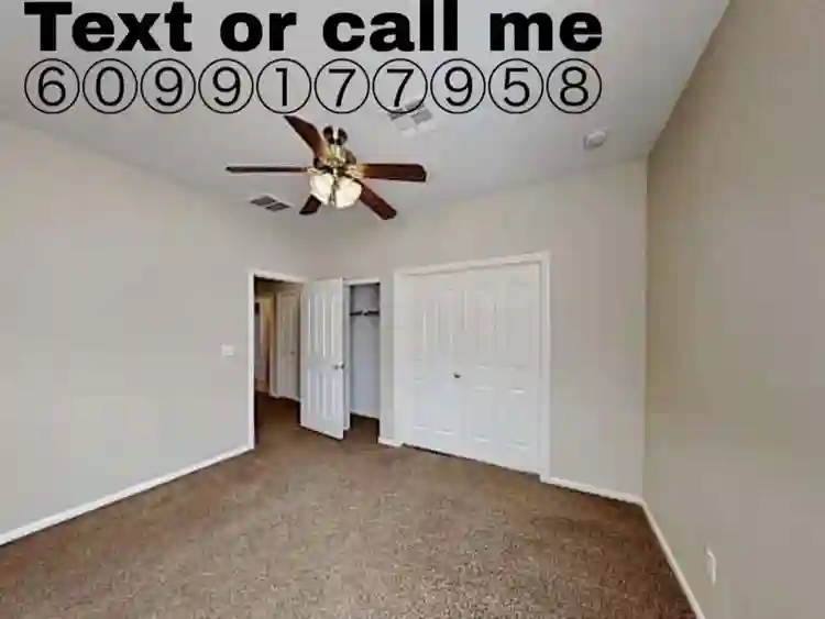 Private room for immediate move In