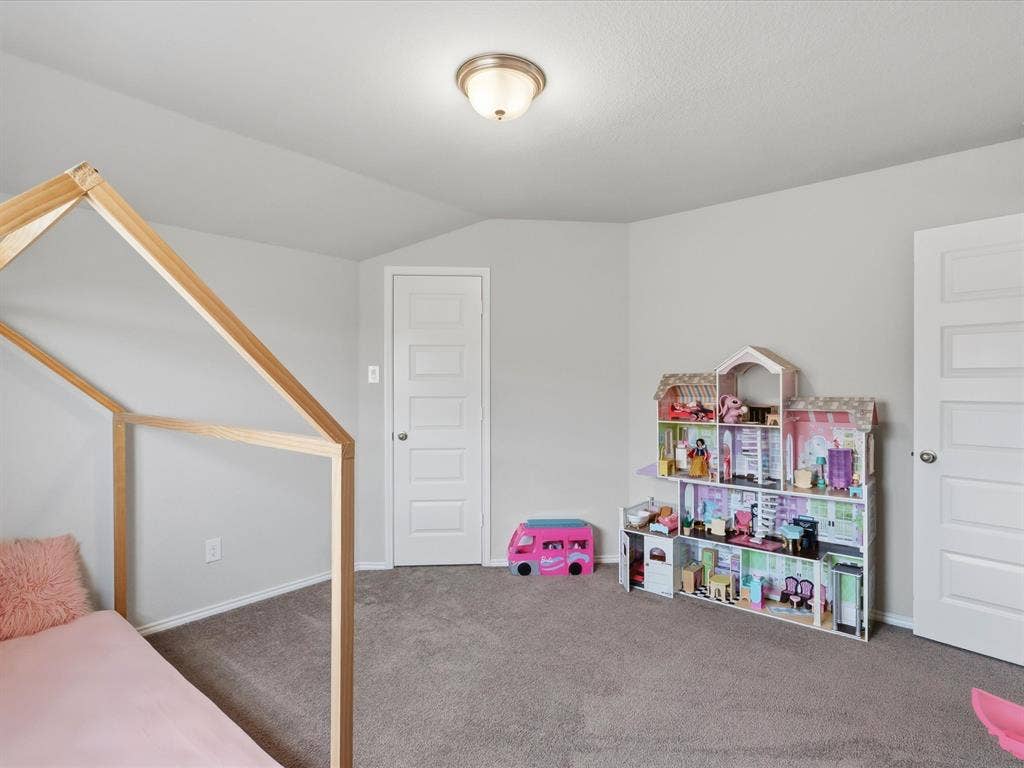 4 BR in Denton
