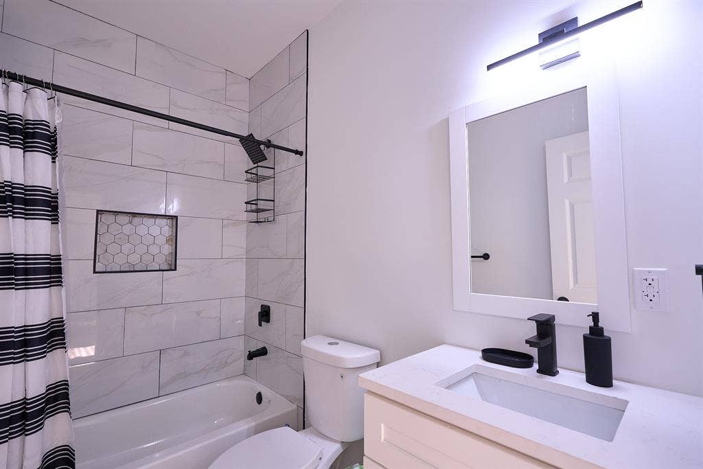 6 BR in Decatur