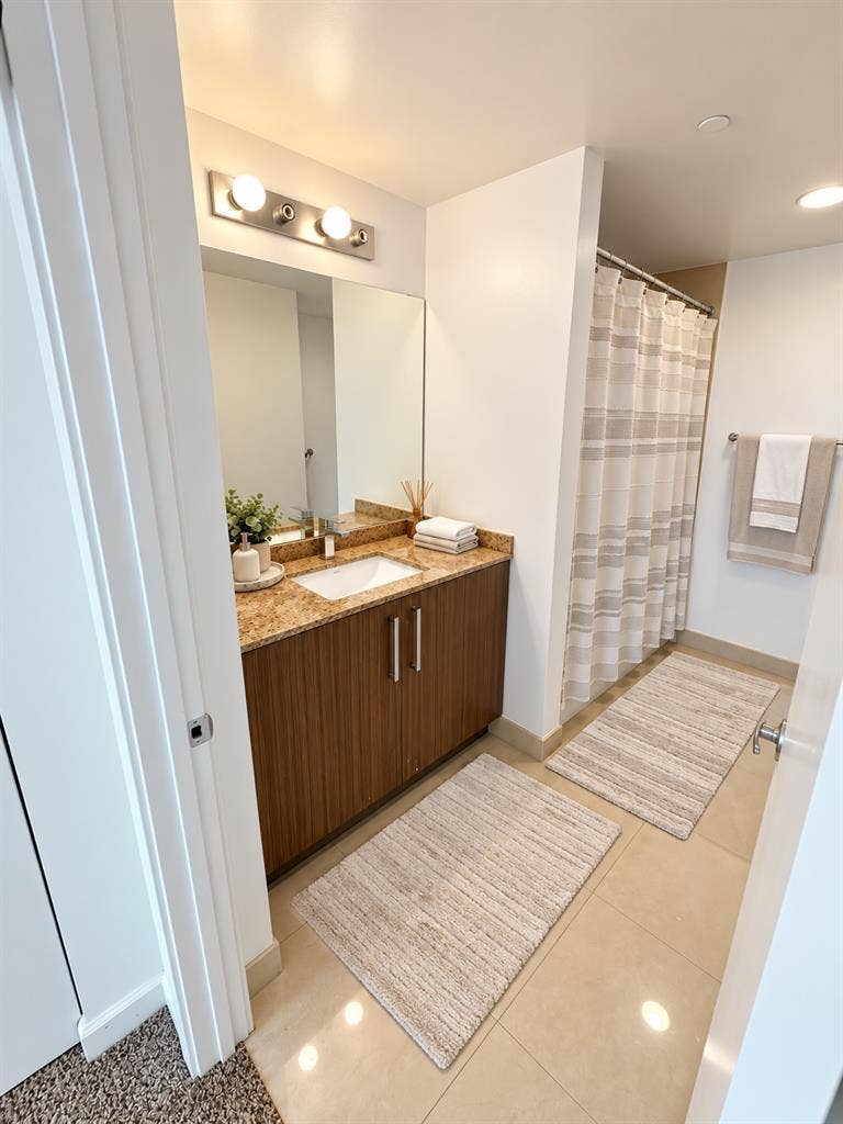 Private room for rent