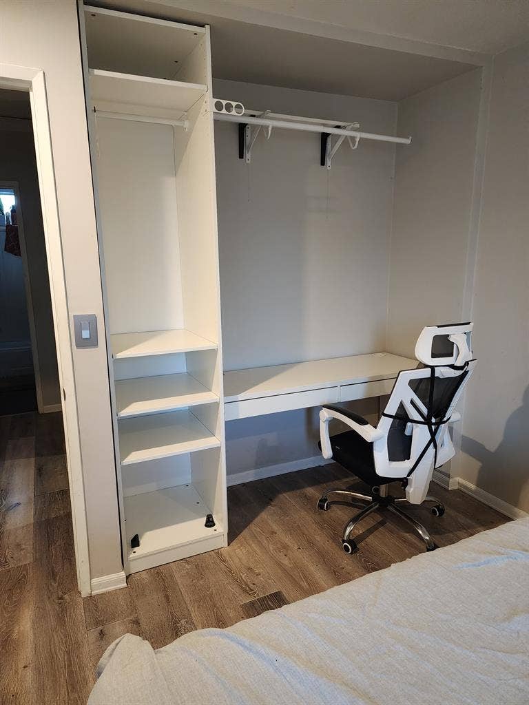 Refurbished sm room available Nov 1