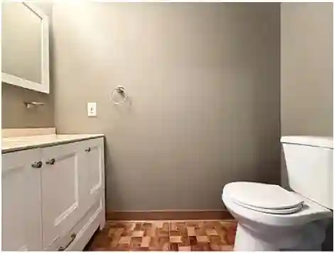 Prof. managed Condo in Newton MA