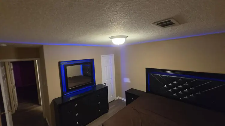 ROOMS AVAILABLE