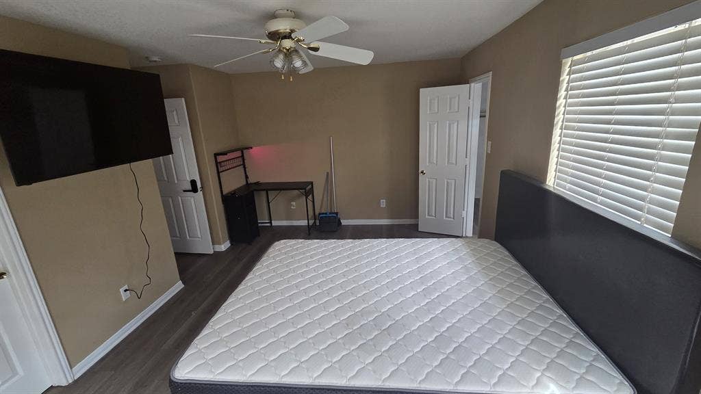 ROOMS AVAILABLE