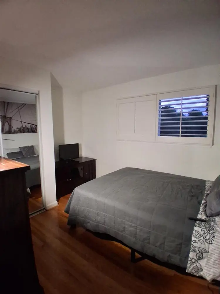 Room for Rent near River with Pool