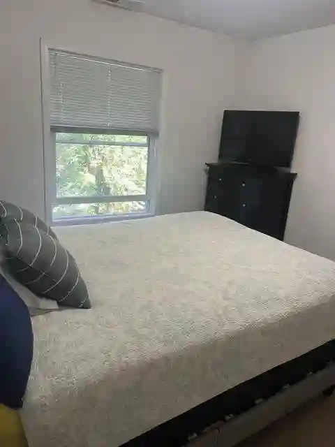 Private Bedroom & Bath, Kitchen