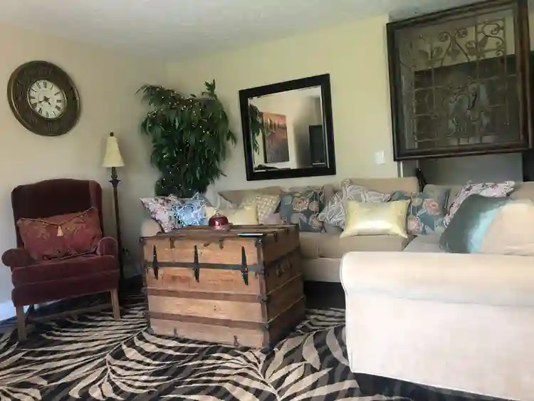 Hey 👋🏻 Furnished room for rent!
