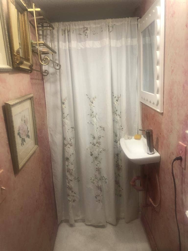 Hey 👋🏻 Furnished room for rent!