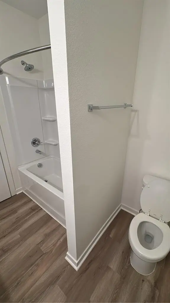 Private standalone townhome room