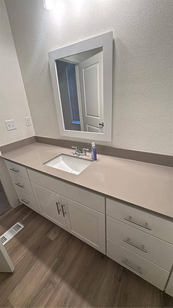 Private standalone townhome room