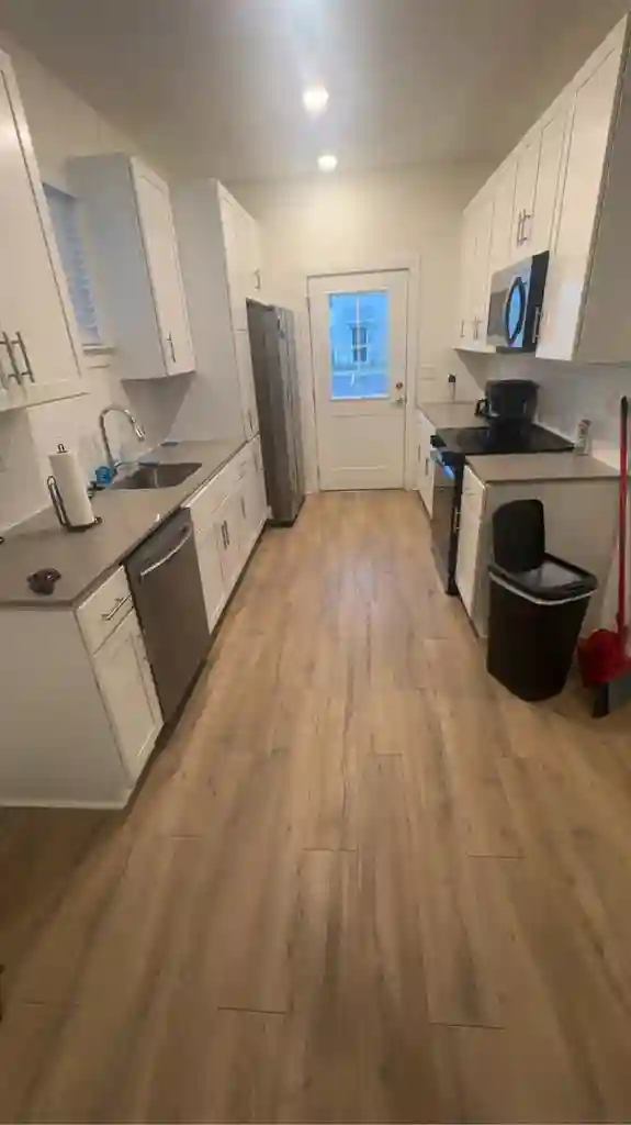 Private standalone townhome room