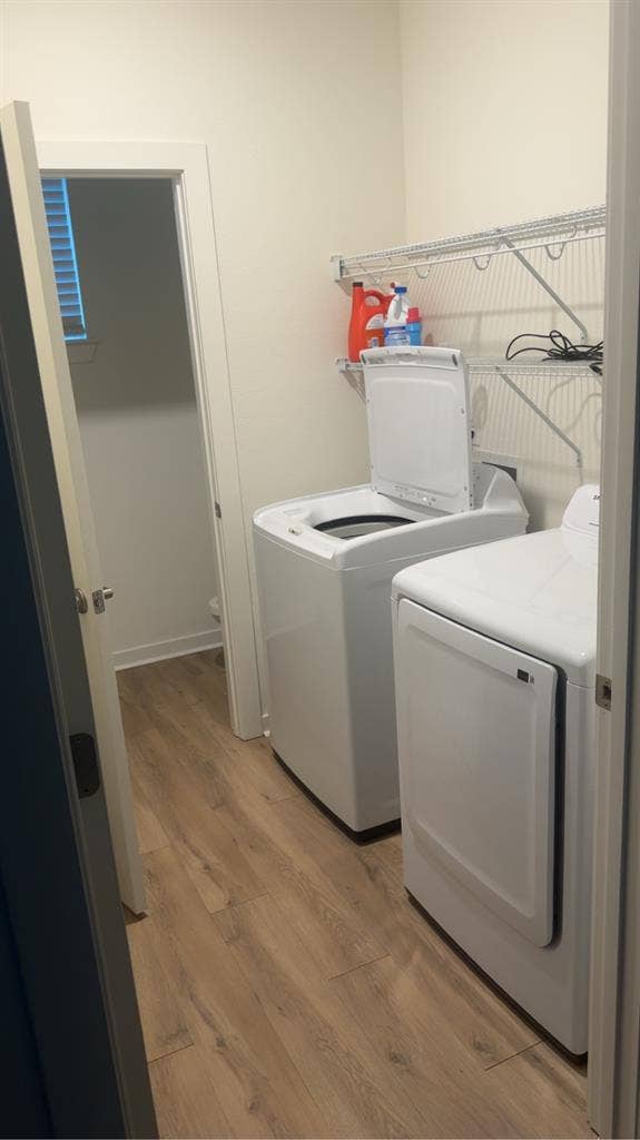 Private standalone townhome room