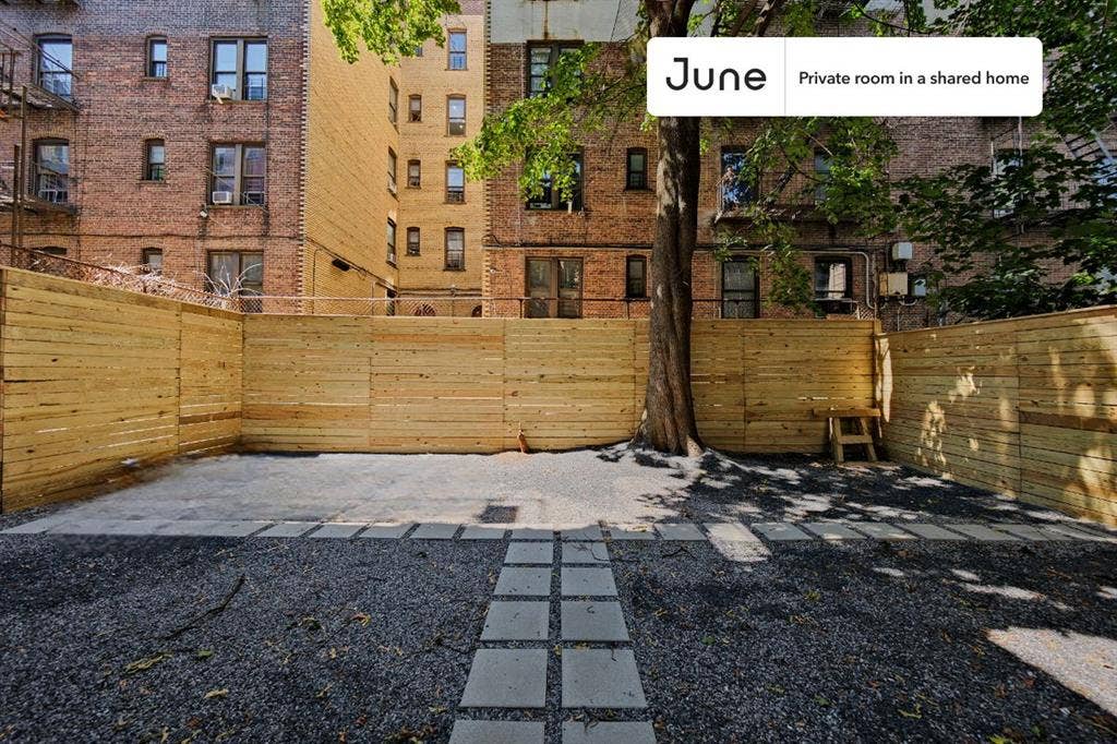 4 BR in New York City