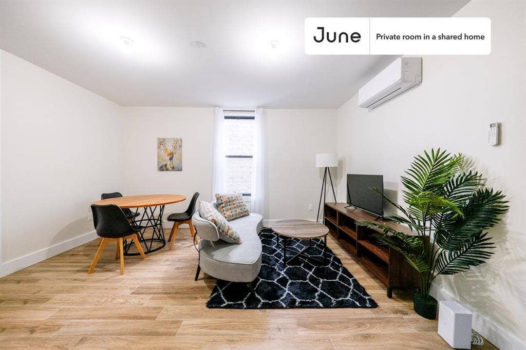 3 BR in New York City