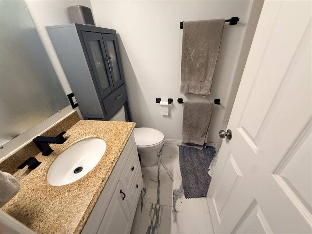 Private room w closet