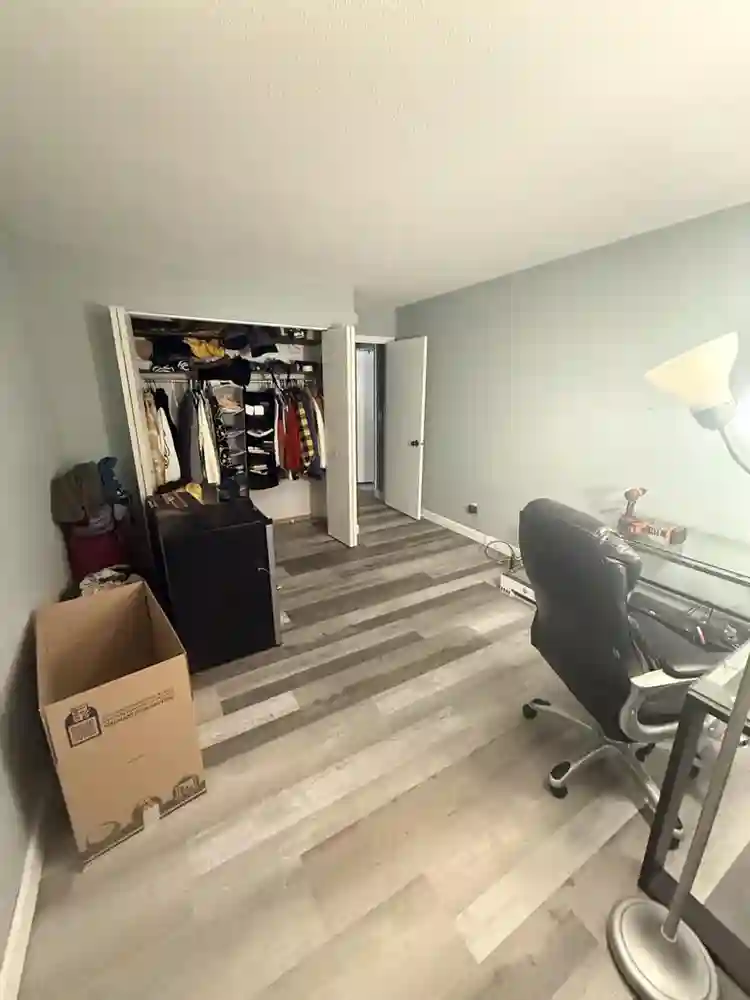 Private room w closet