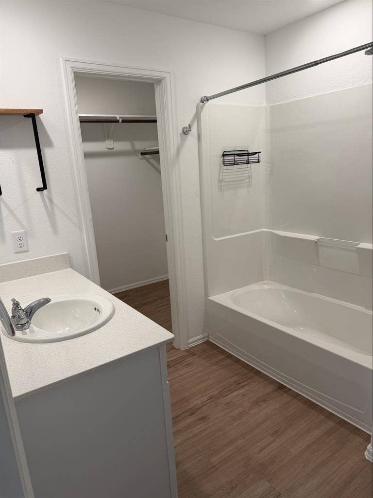 Master bedroom for rent
