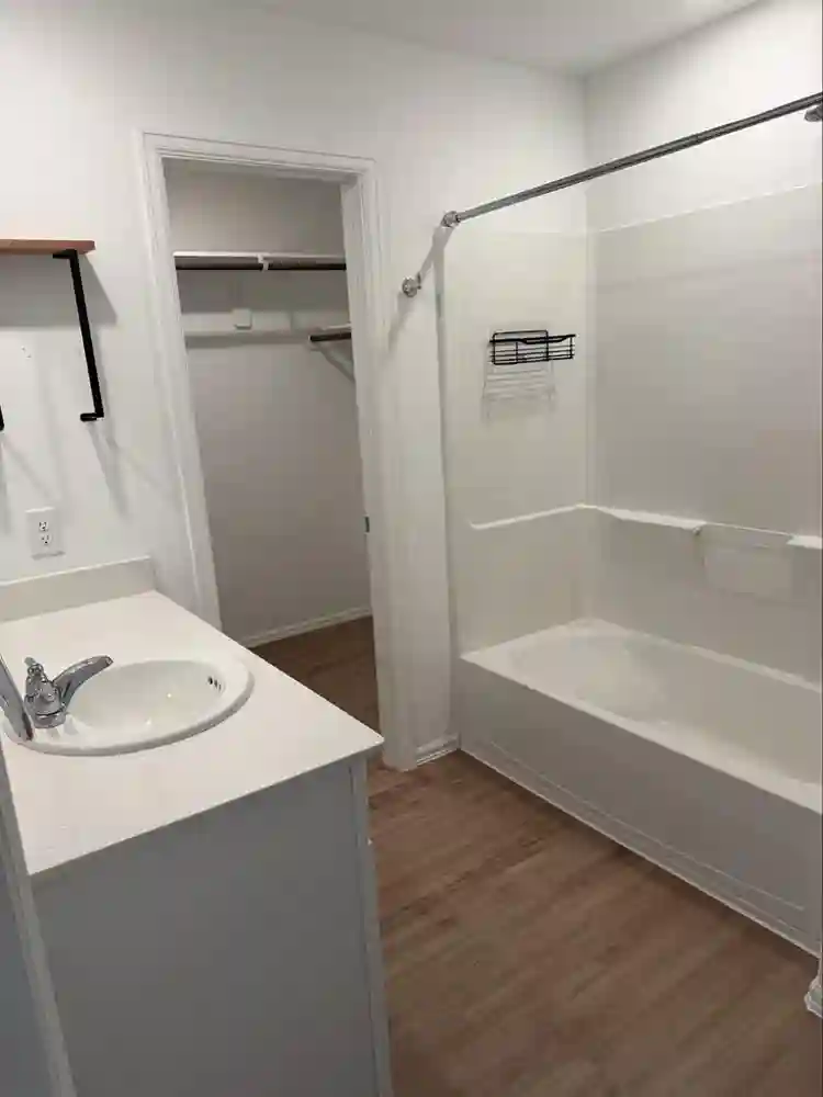 Master bedroom for rent